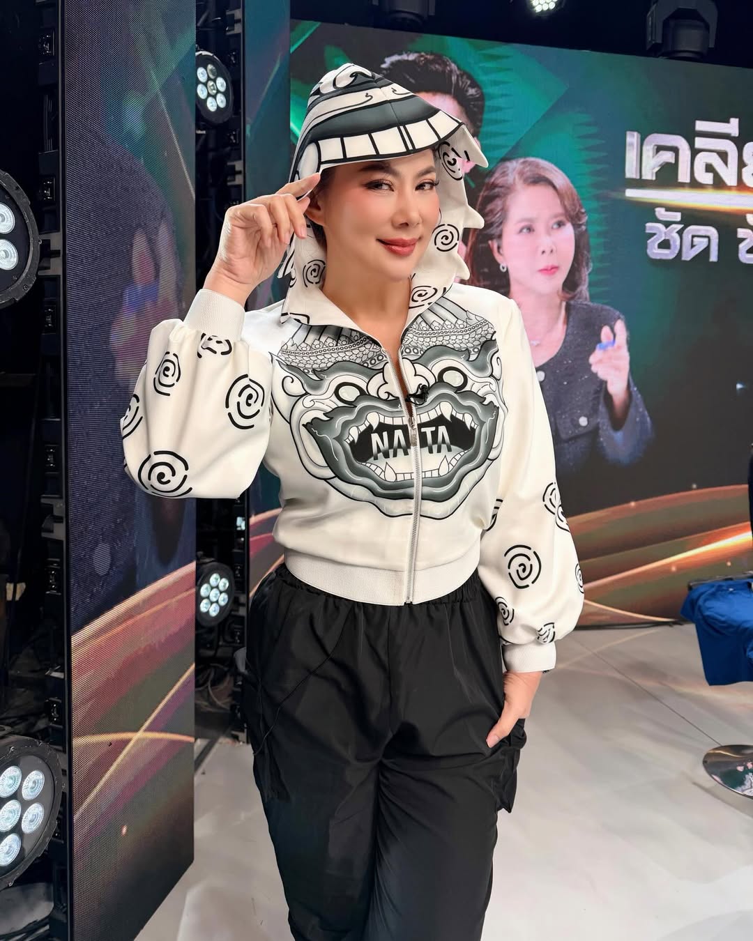 บุ๋ม - ปนัดดา วงศ์ผู้ดี