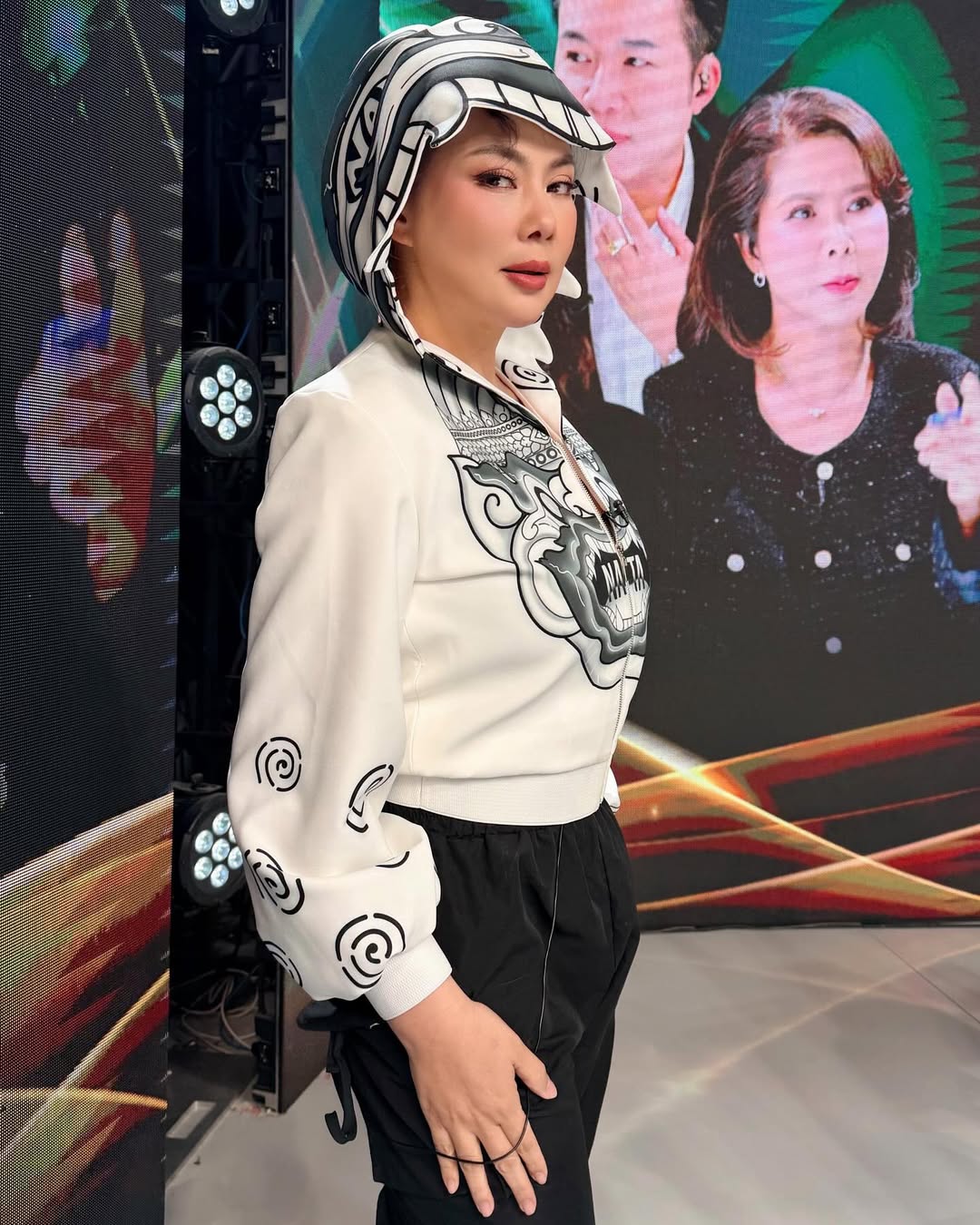 บุ๋ม - ปนัดดา วงศ์ผู้ดี