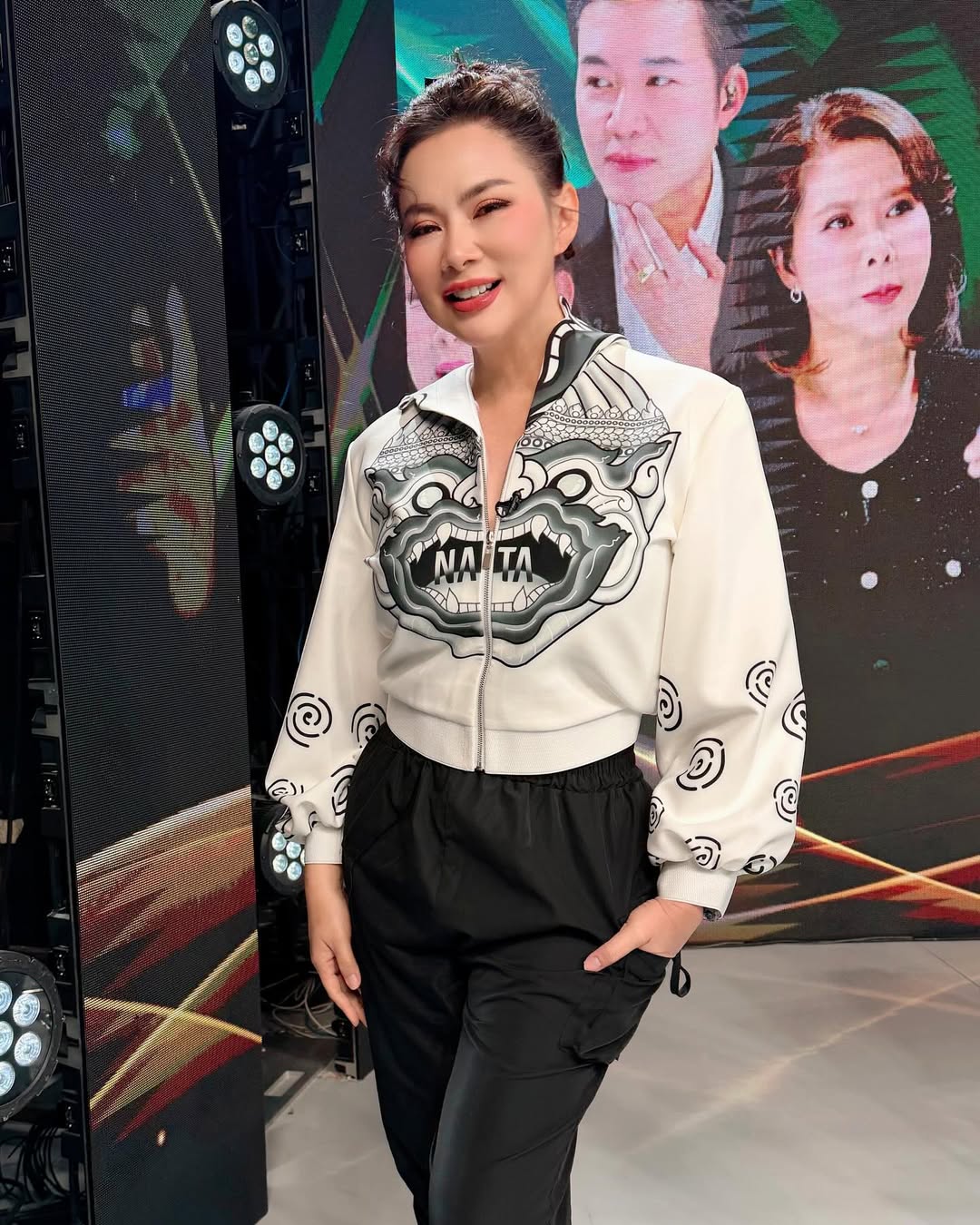 บุ๋ม - ปนัดดา วงศ์ผู้ดี