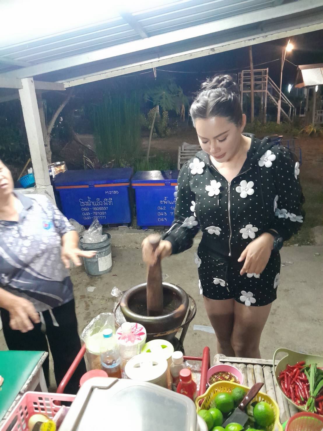 บุ๋ม - ปนัดดา วงศ์ผู้ดี