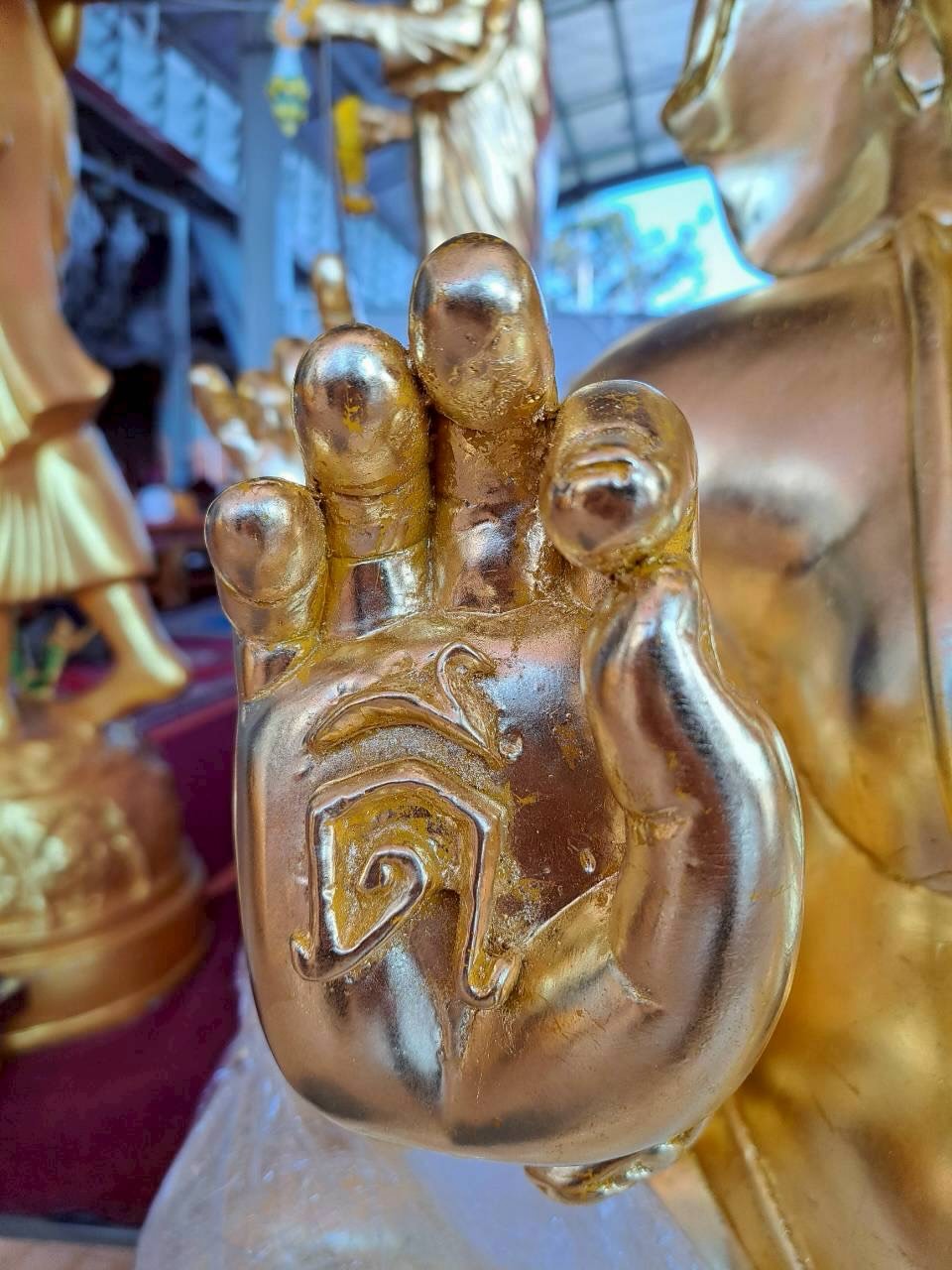 บุ๋ม - ปนัดดา วงศ์ผู้ดี