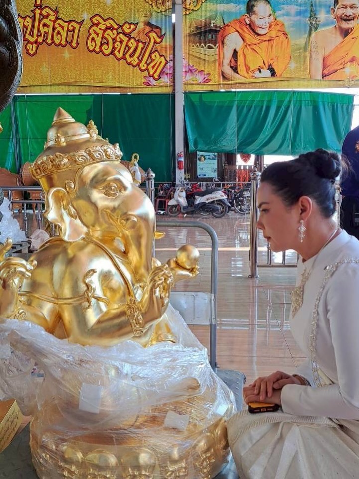 บุ๋ม - ปนัดดา วงศ์ผู้ดี