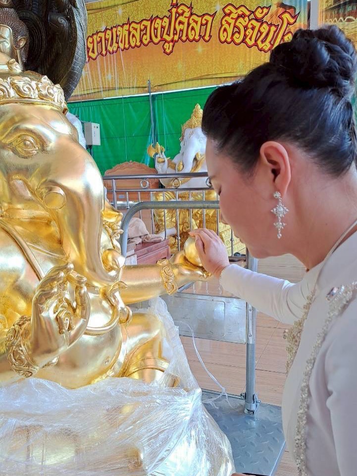 บุ๋ม - ปนัดดา วงศ์ผู้ดี