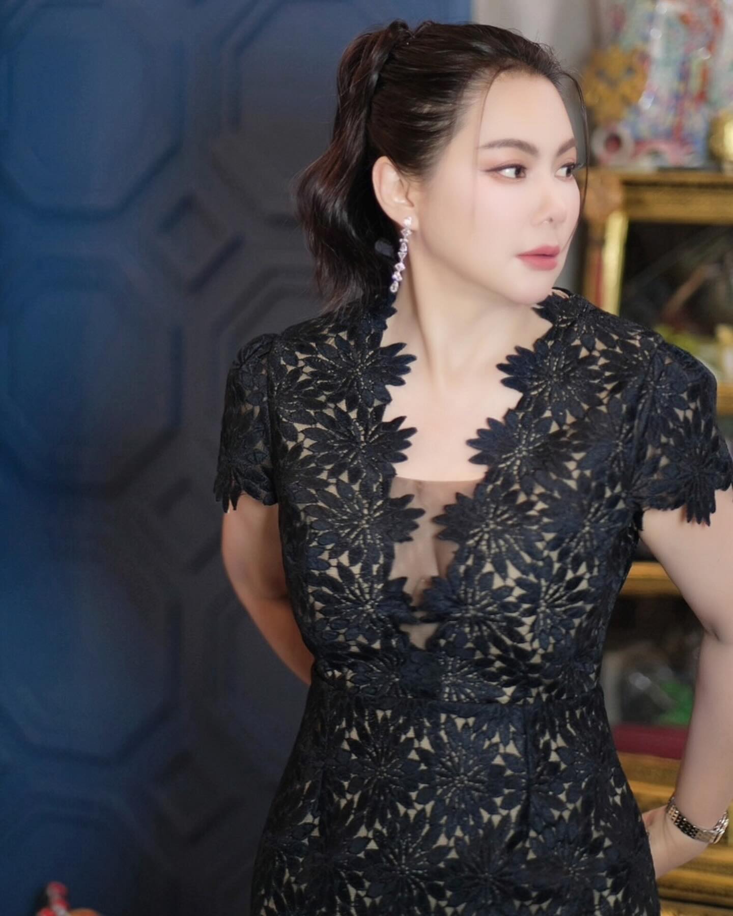 บุ๋ม - ปนัดดา วงศ์ผู้ดี