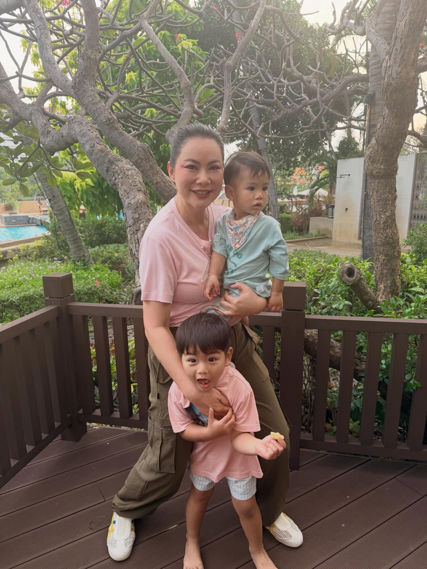 บุ๋ม - ปนัดดา วงศ์ผู้ดี