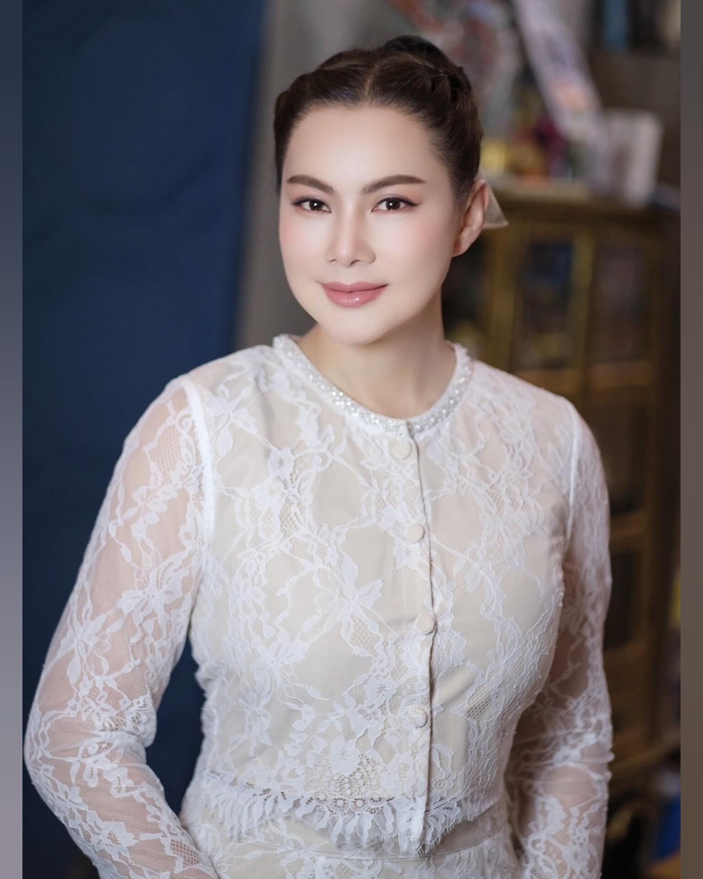 บุ๋ม - ปนัดดา วงศ์ผู้ดี