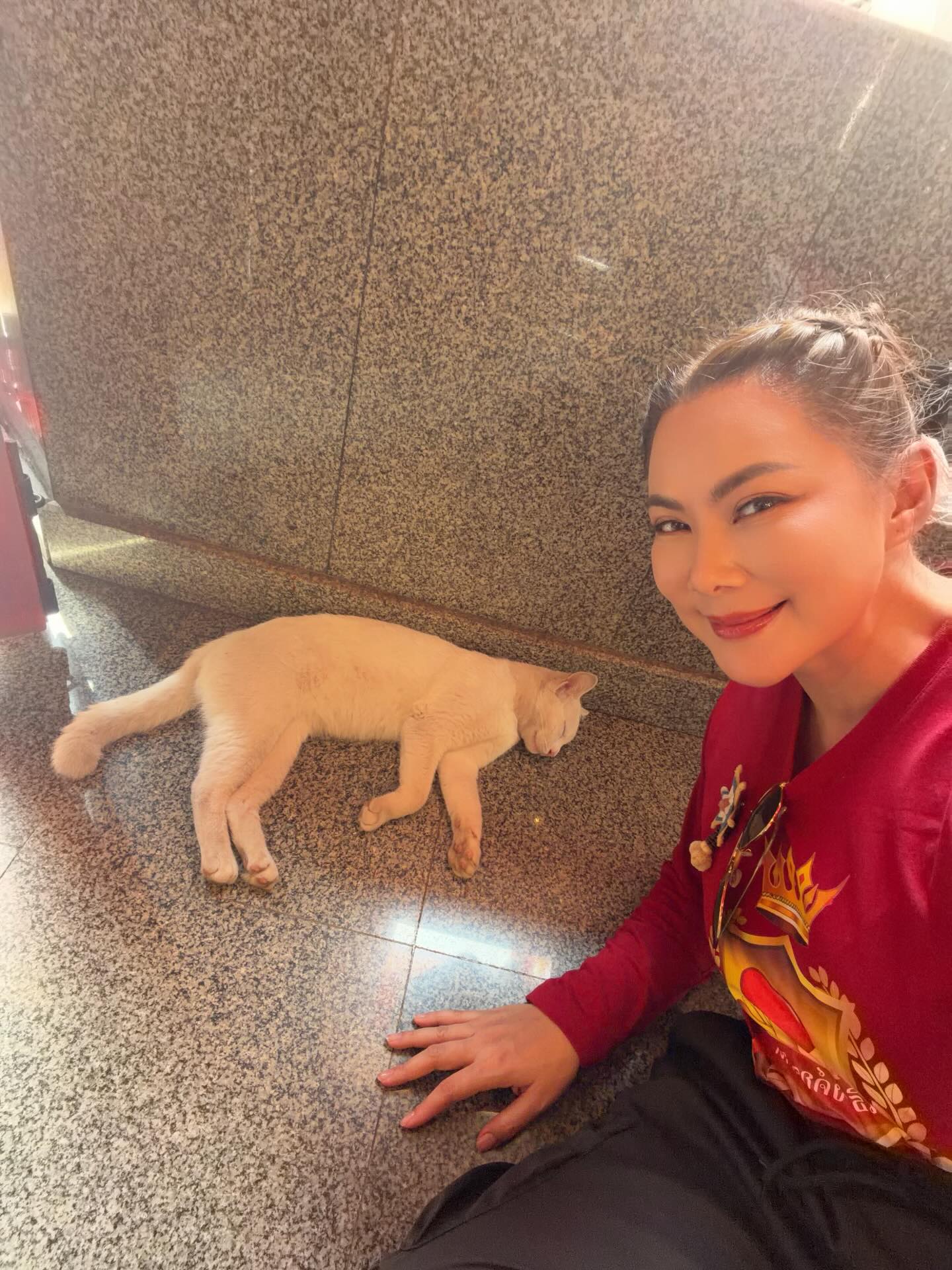 บุ๋ม - ปนัดดา วงศ์ผู้ดี