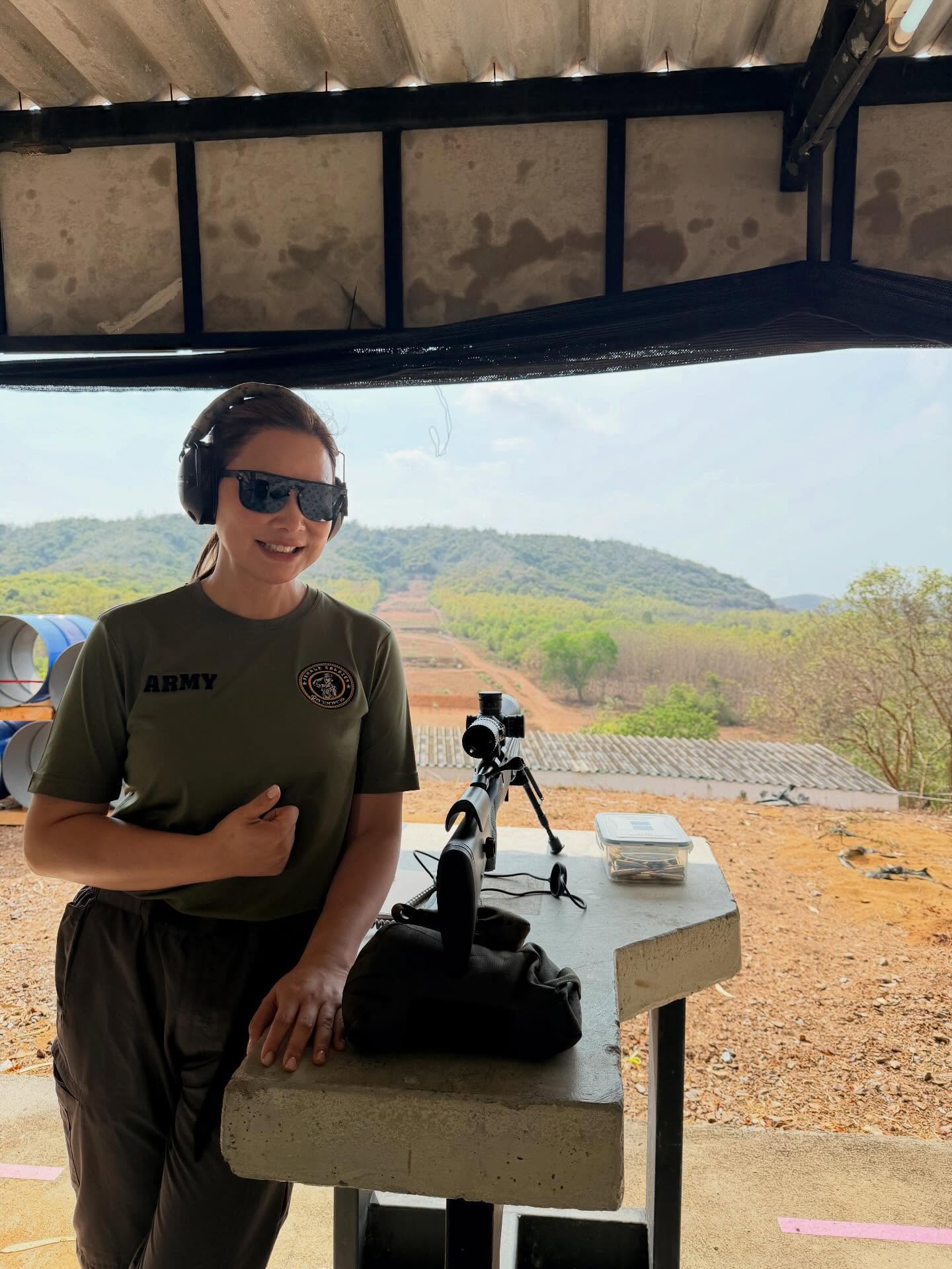 บุ๋ม - ปนัดดา วงศ์ผู้ดี