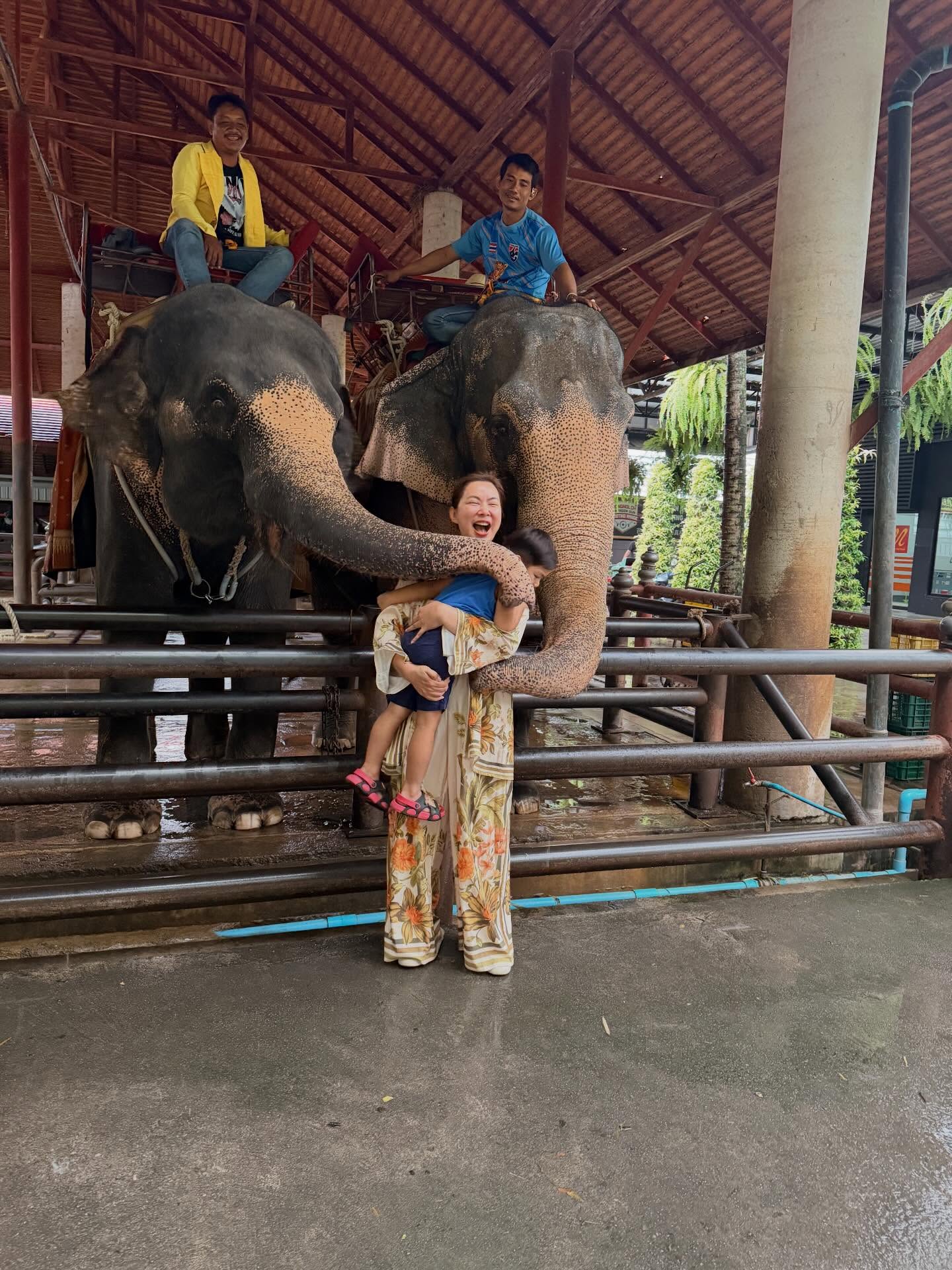 บุ๋ม - ปนัดดา วงศ์ผู้ดี