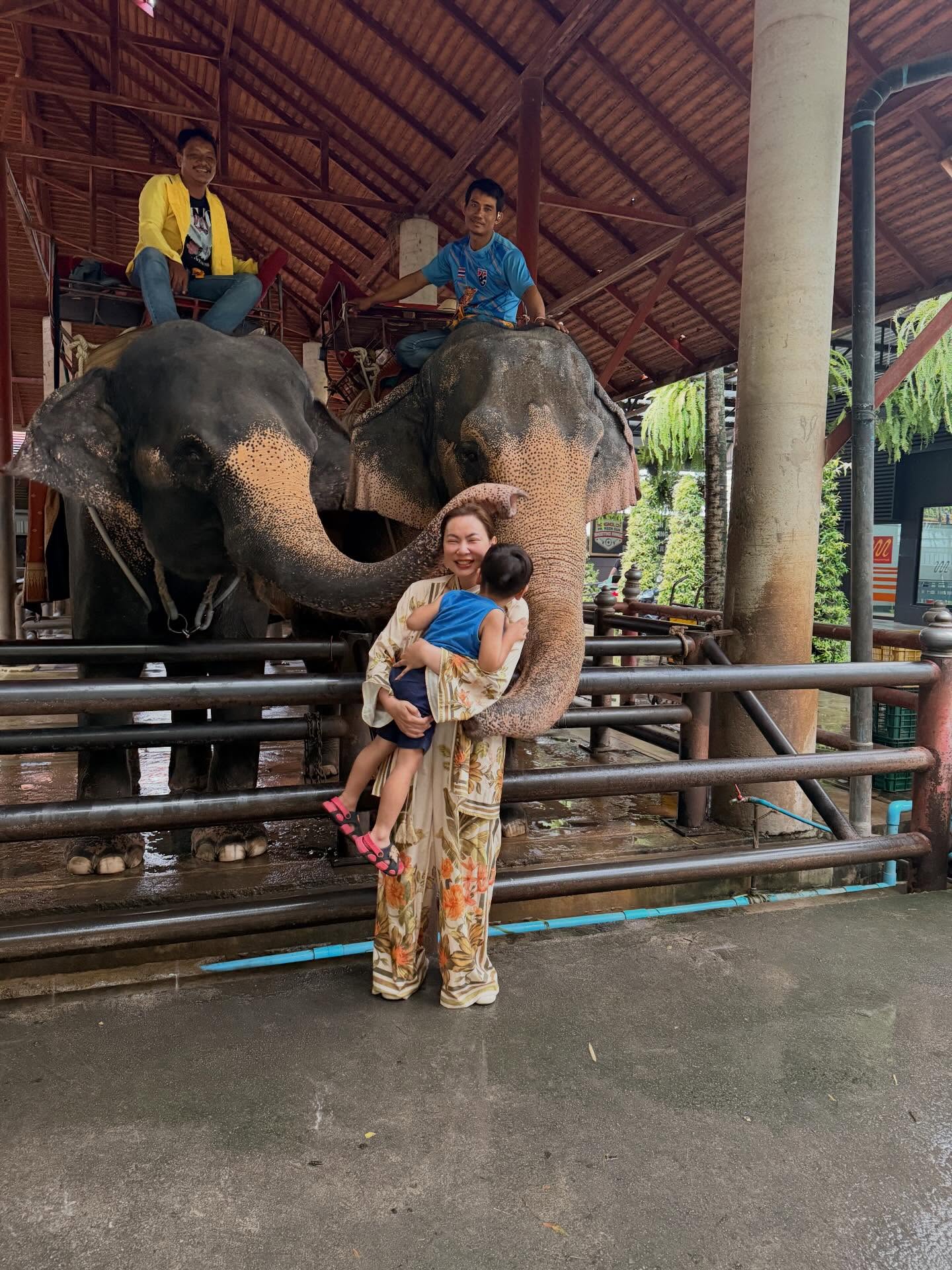 บุ๋ม - ปนัดดา วงศ์ผู้ดี