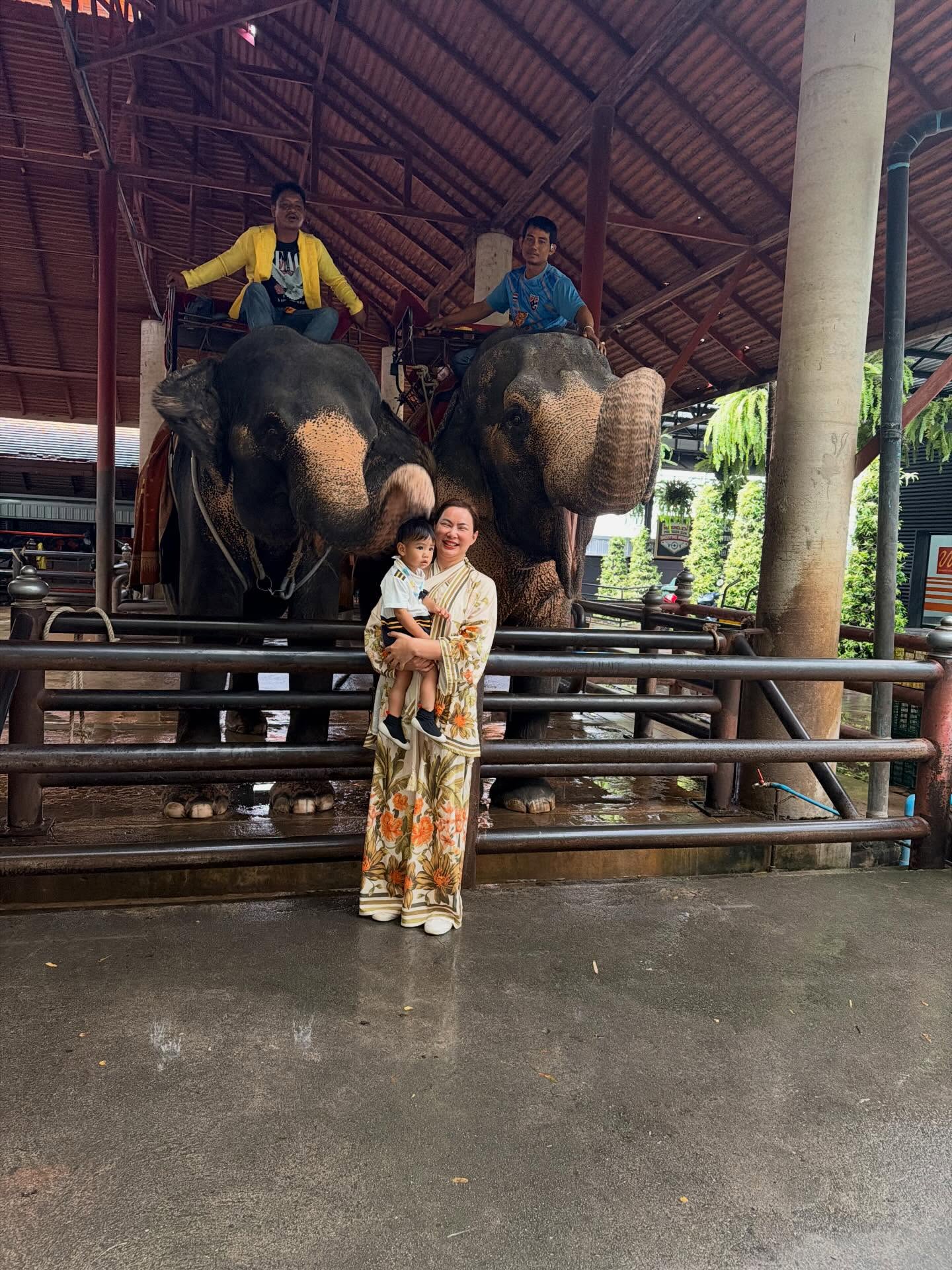 บุ๋ม - ปนัดดา วงศ์ผู้ดี