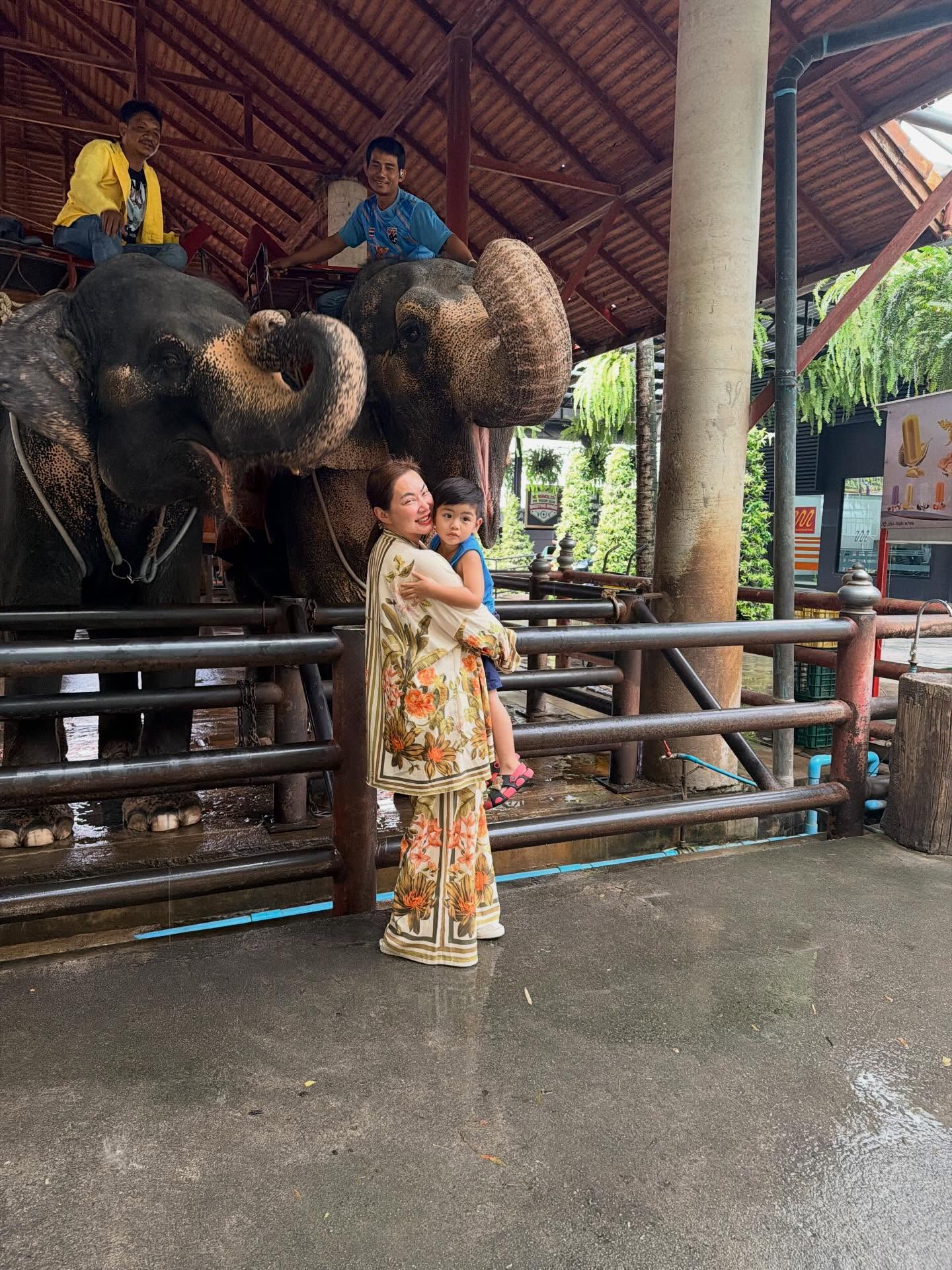 บุ๋ม - ปนัดดา วงศ์ผู้ดี