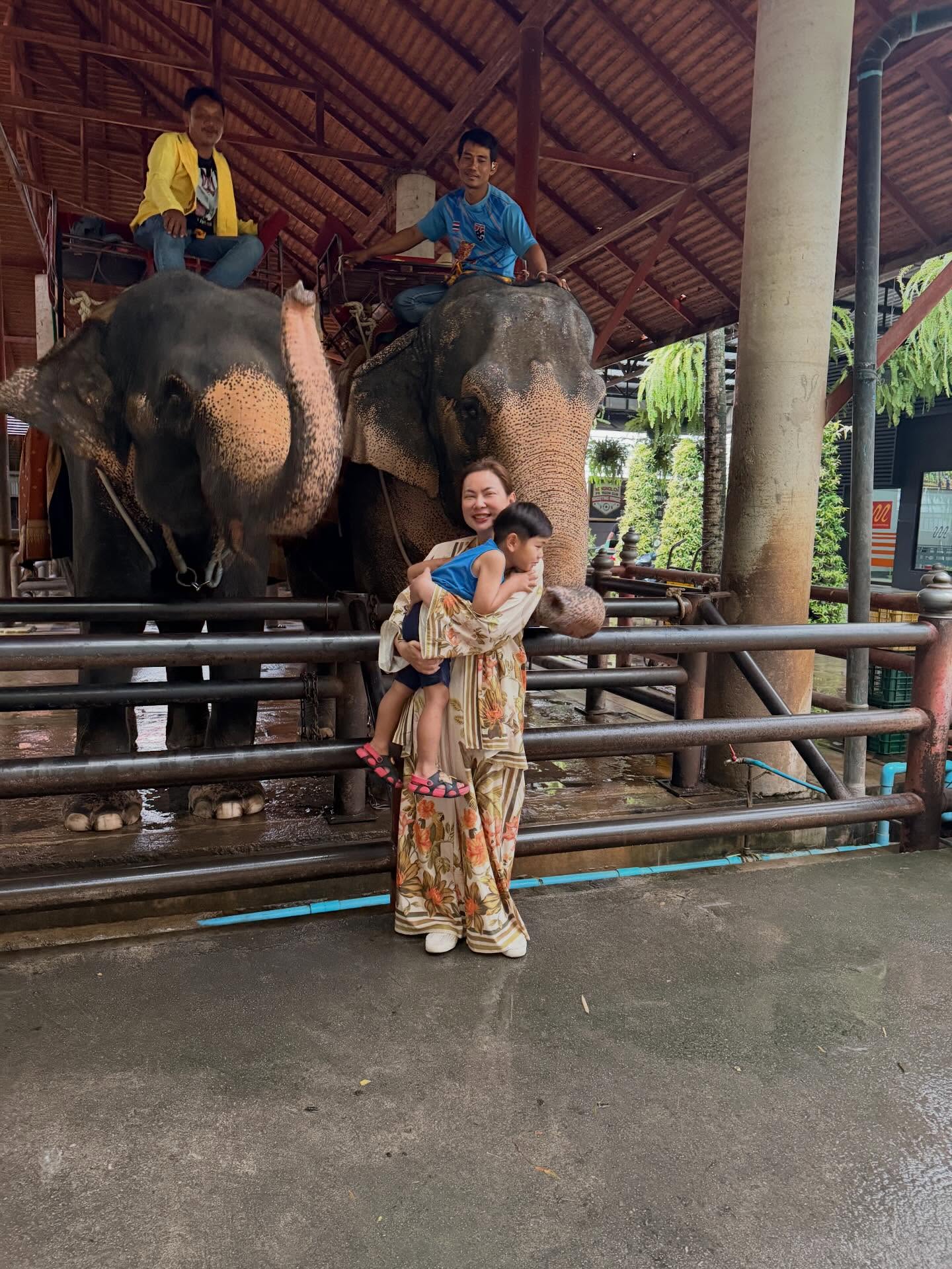 บุ๋ม - ปนัดดา วงศ์ผู้ดี