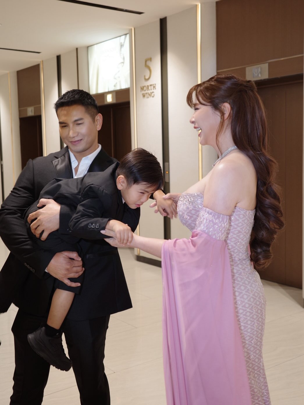 บุ๋ม - ปนัดดา วงศ์ผู้ดี