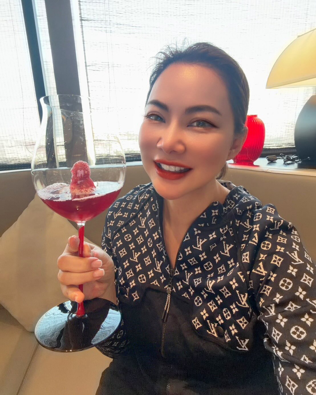 บุ๋ม - ปนัดดา วงศ์ผู้ดี