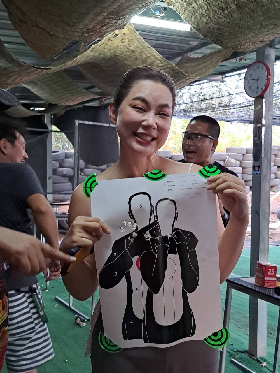 บุ๋ม - ปนัดดา วงศ์ผู้ดี