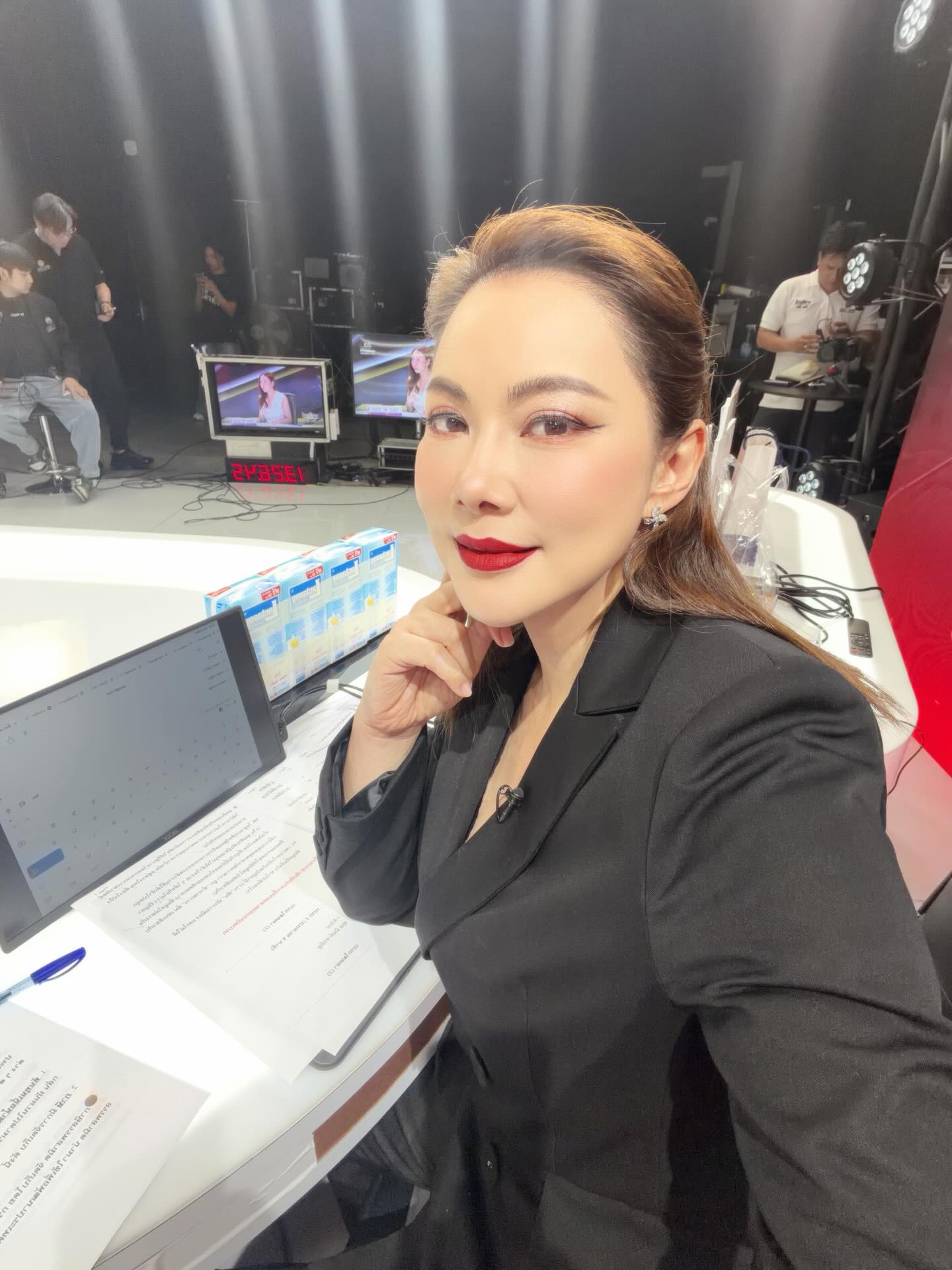 บุ๋ม - ปนัดดา วงศ์ผู้ดี