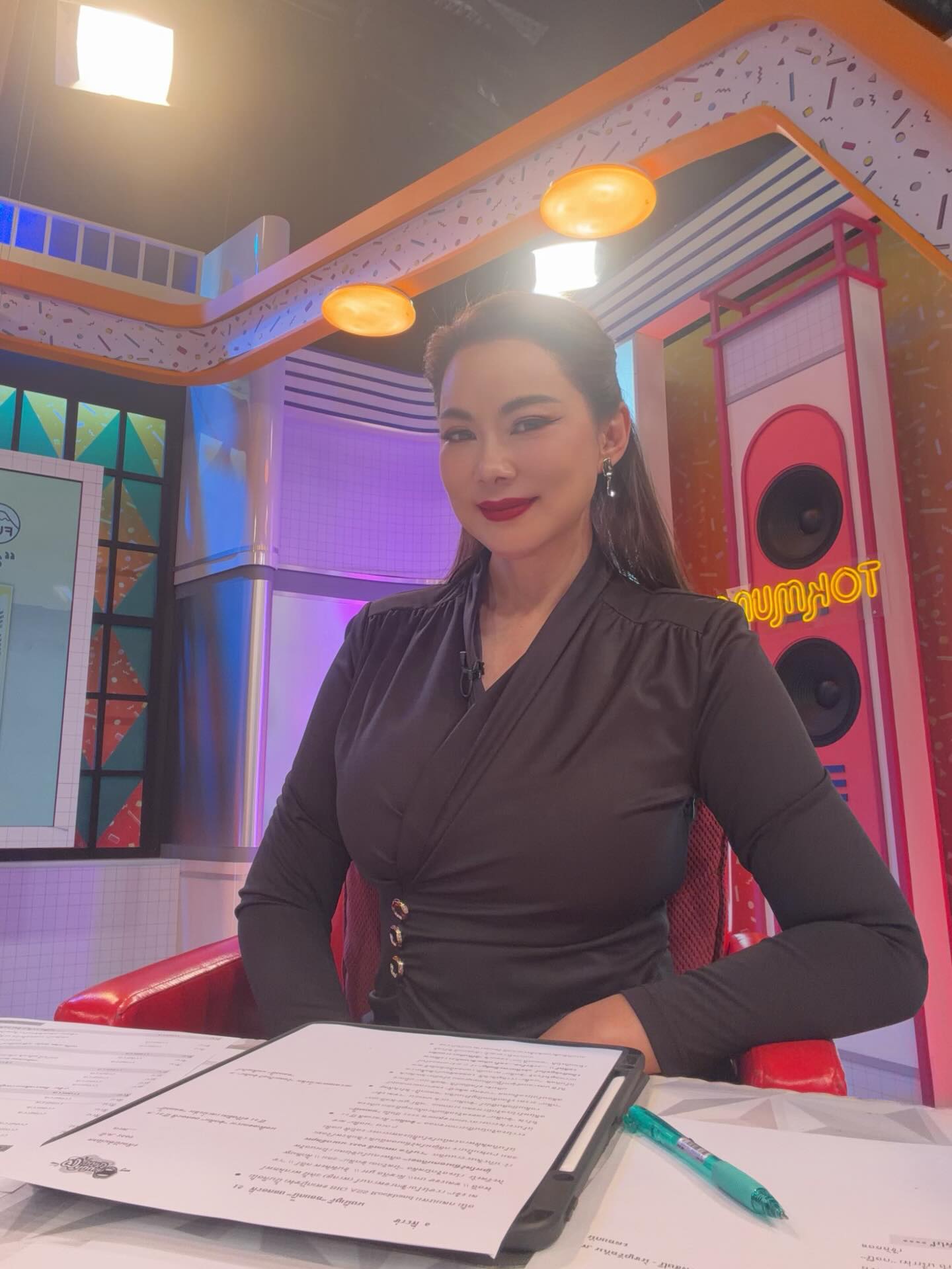 บุ๋ม - ปนัดดา วงศ์ผู้ดี