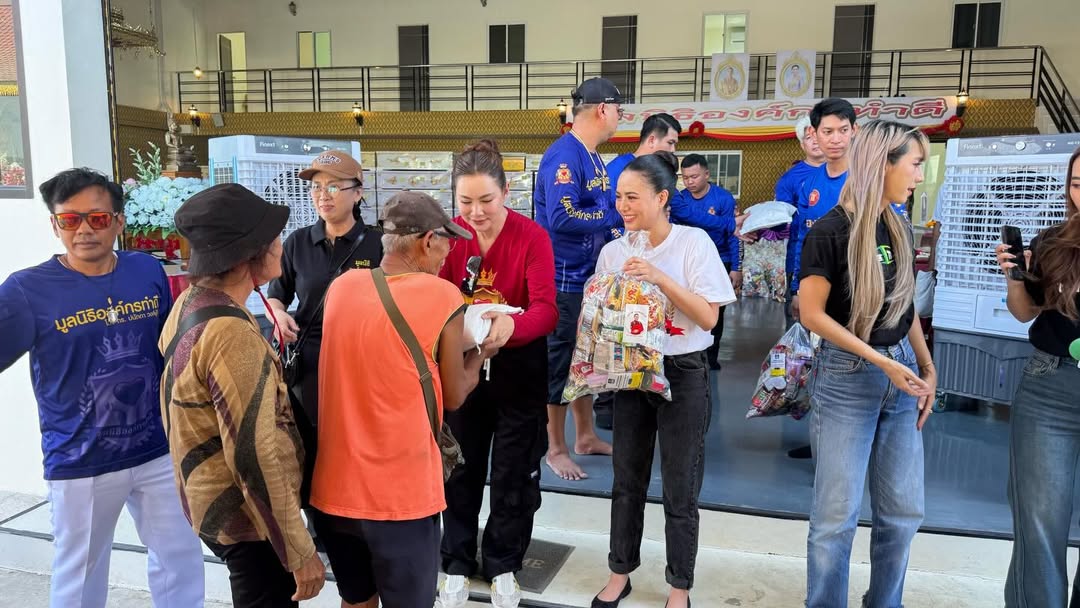 บุ๋ม - ปนัดดา วงศ์ผู้ดี