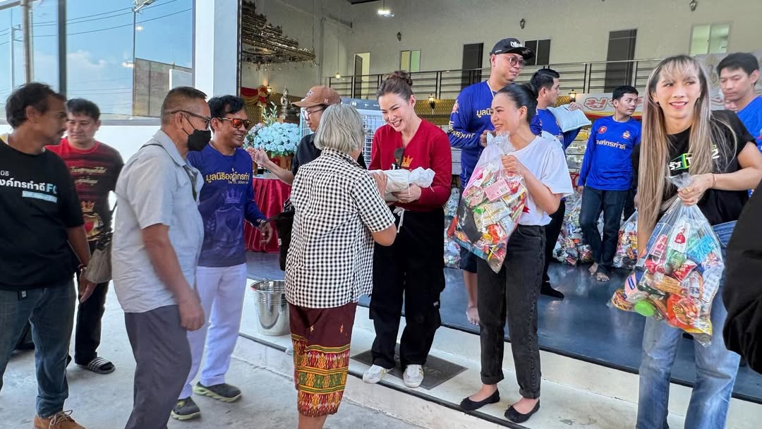 บุ๋ม - ปนัดดา วงศ์ผู้ดี