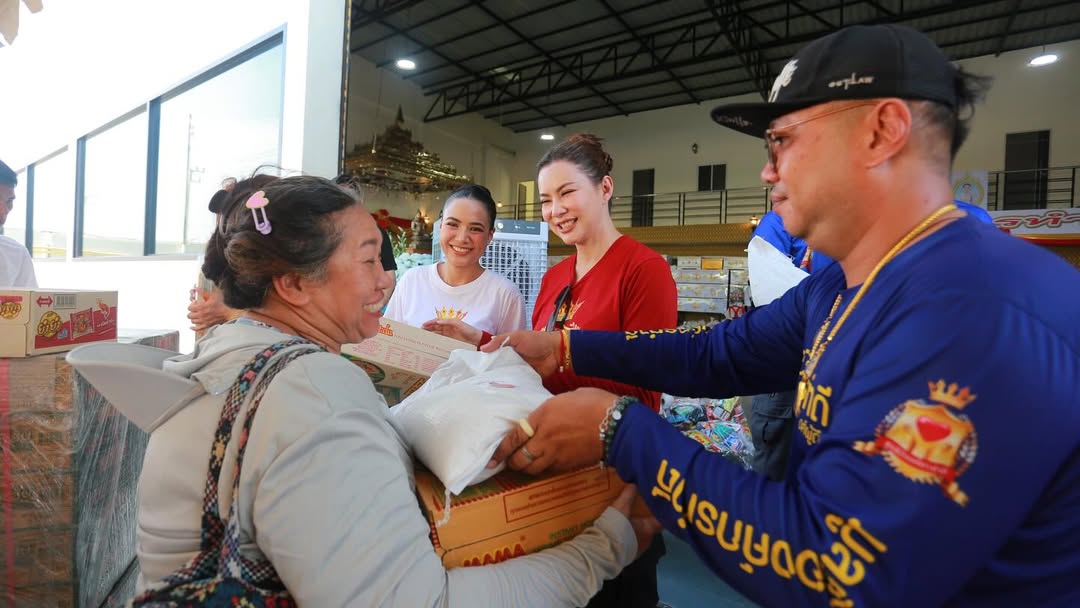 บุ๋ม - ปนัดดา วงศ์ผู้ดี