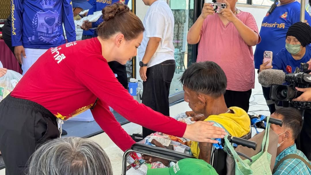 บุ๋ม - ปนัดดา วงศ์ผู้ดี