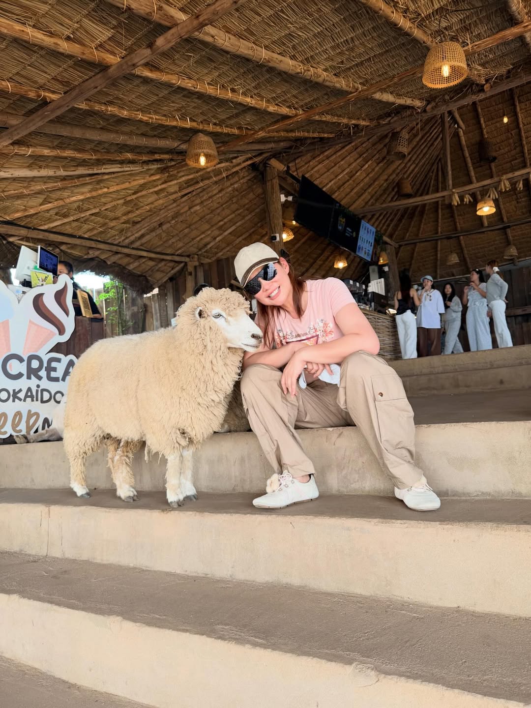 บุ๋ม - ปนัดดา วงศ์ผู้ดี