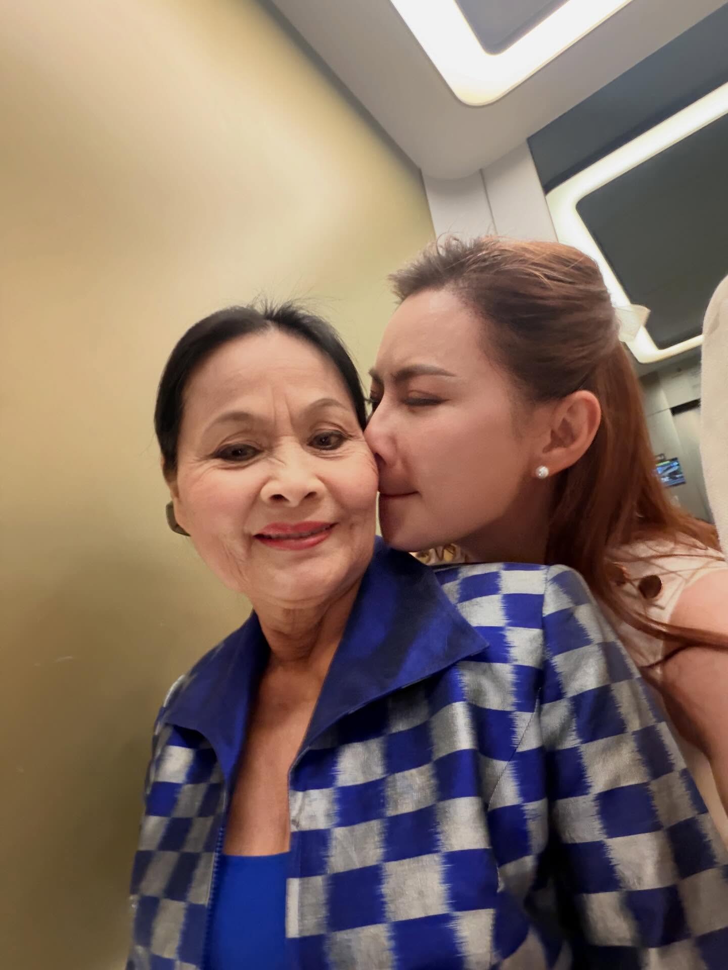 บุ๋ม - ปนัดดา วงศ์ผู้ดี