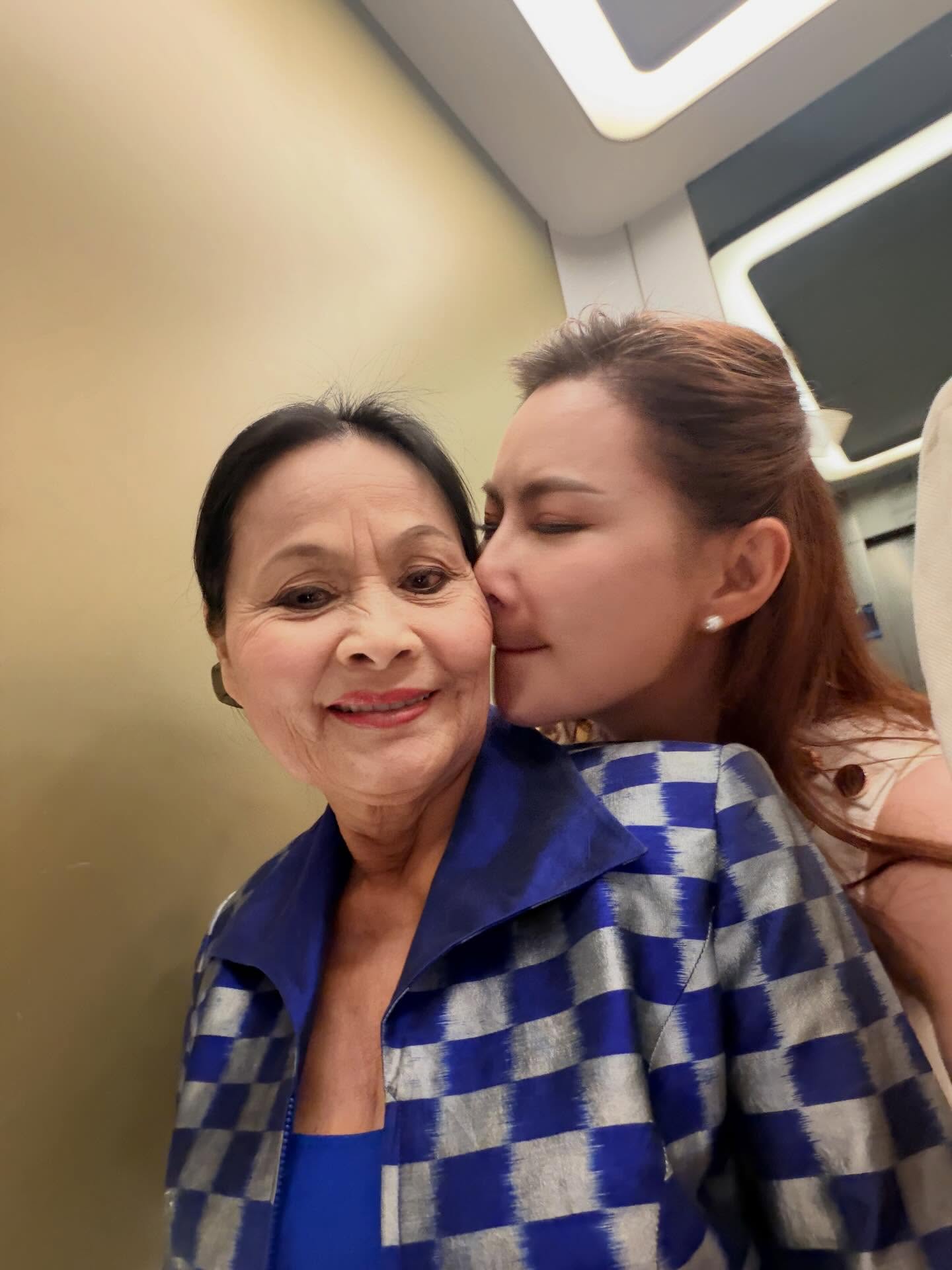 บุ๋ม - ปนัดดา วงศ์ผู้ดี