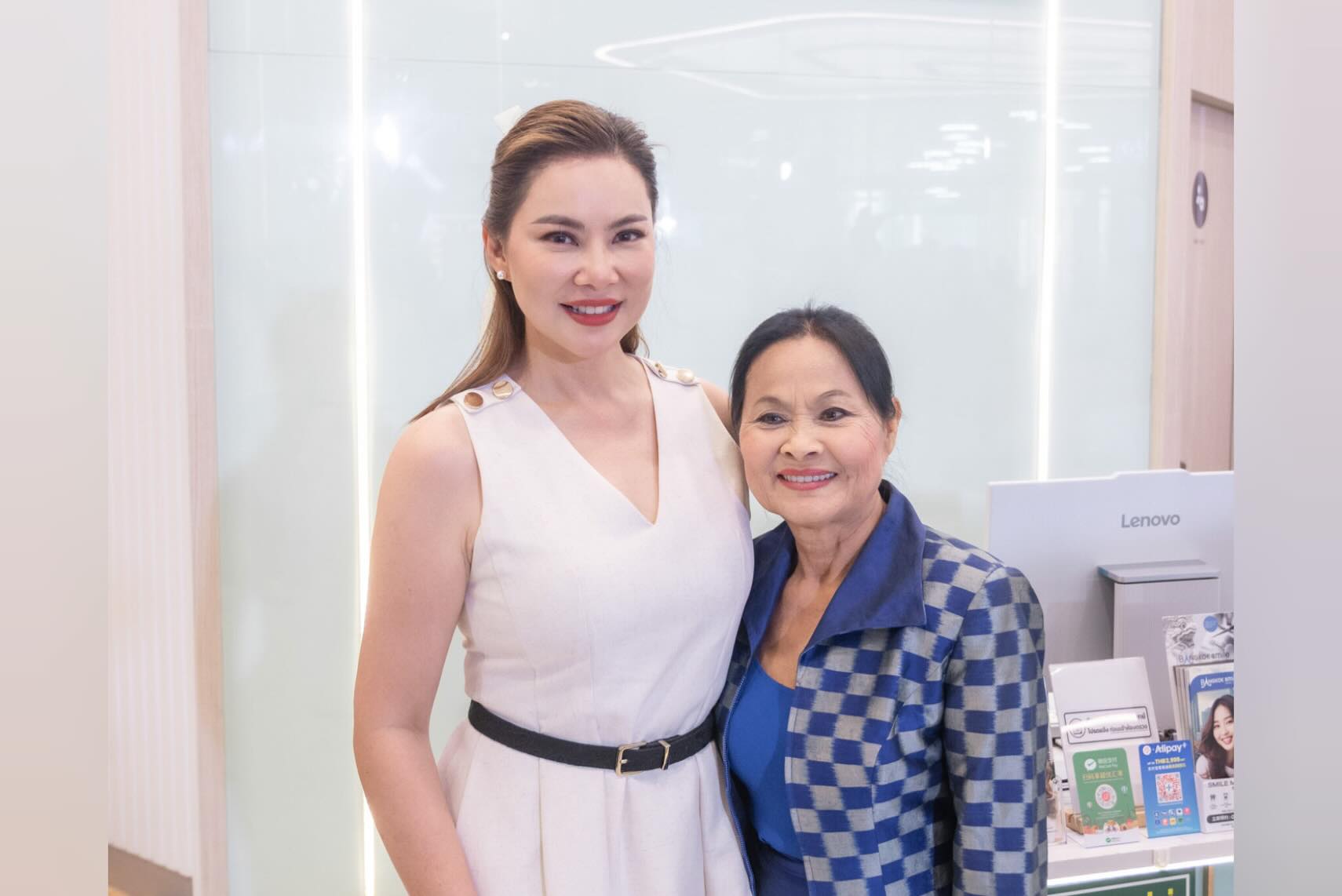 บุ๋ม - ปนัดดา วงศ์ผู้ดี