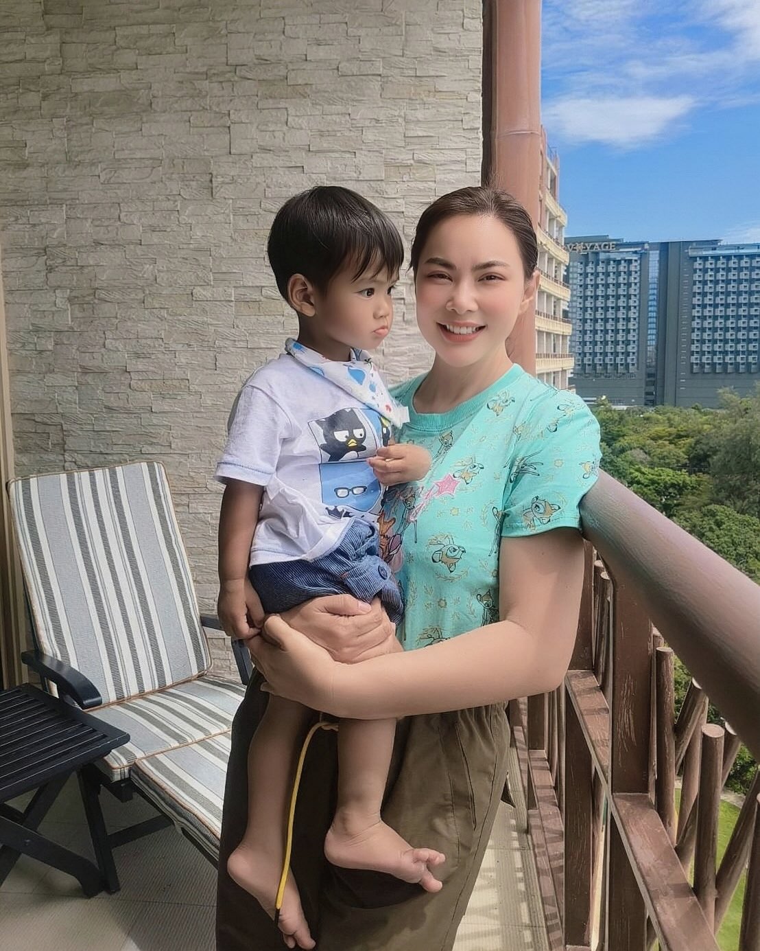 บุ๋ม - ปนัดดา วงศ์ผู้ดี