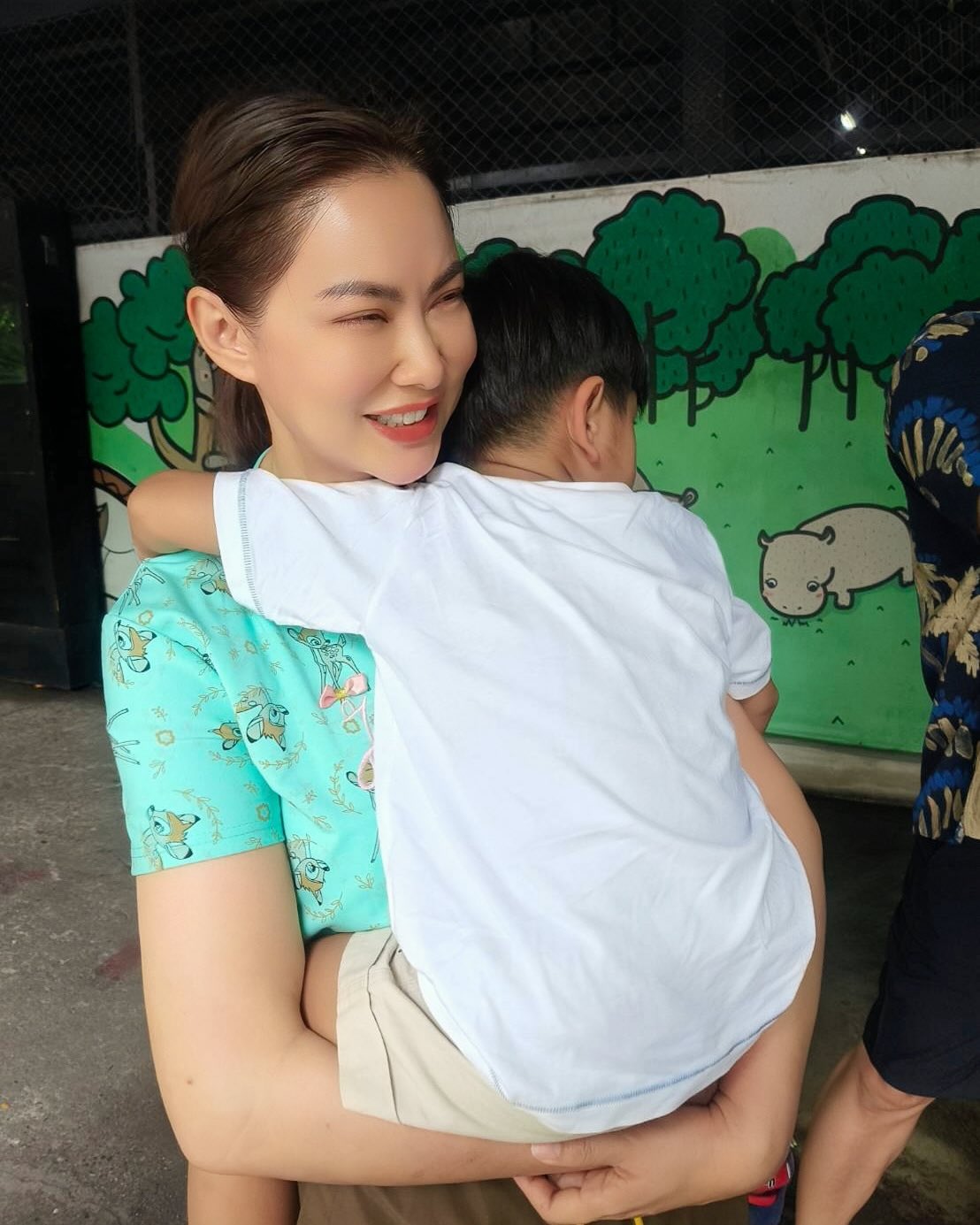 บุ๋ม - ปนัดดา วงศ์ผู้ดี