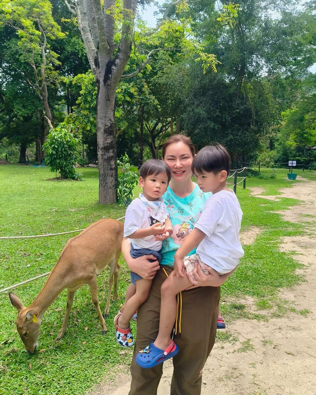 บุ๋ม - ปนัดดา วงศ์ผู้ดี