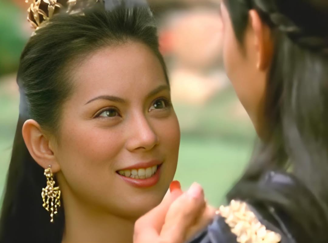 บุ๋ม - ปนัดดา วงศ์ผู้ดี