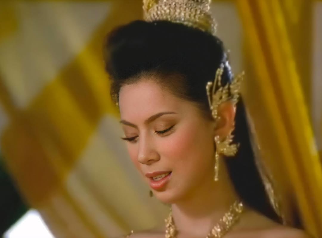 บุ๋ม - ปนัดดา วงศ์ผู้ดี