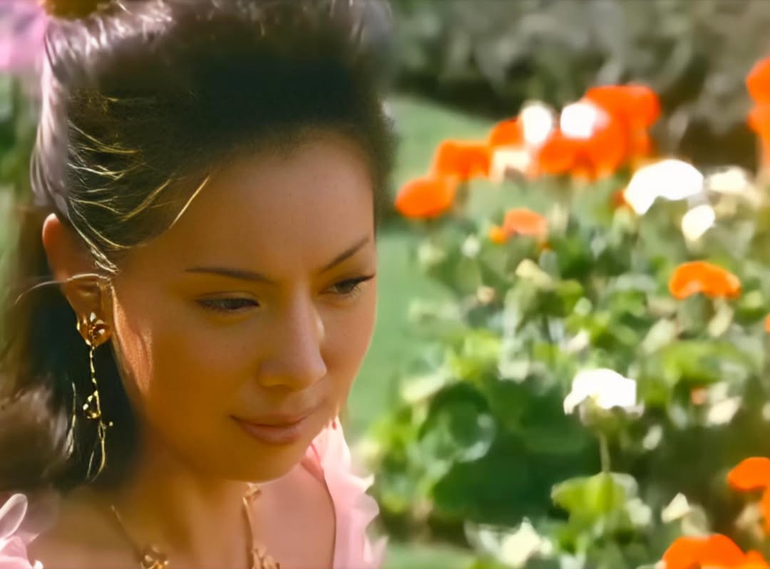 บุ๋ม - ปนัดดา วงศ์ผู้ดี