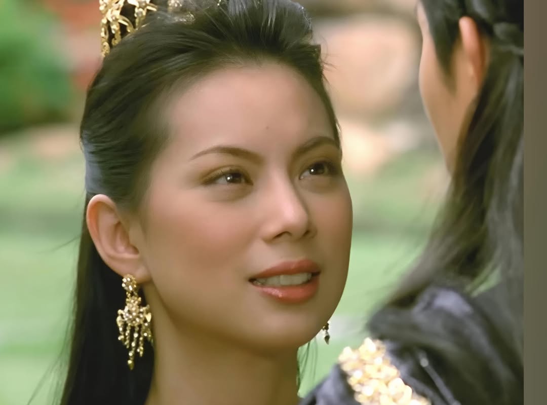 บุ๋ม - ปนัดดา วงศ์ผู้ดี