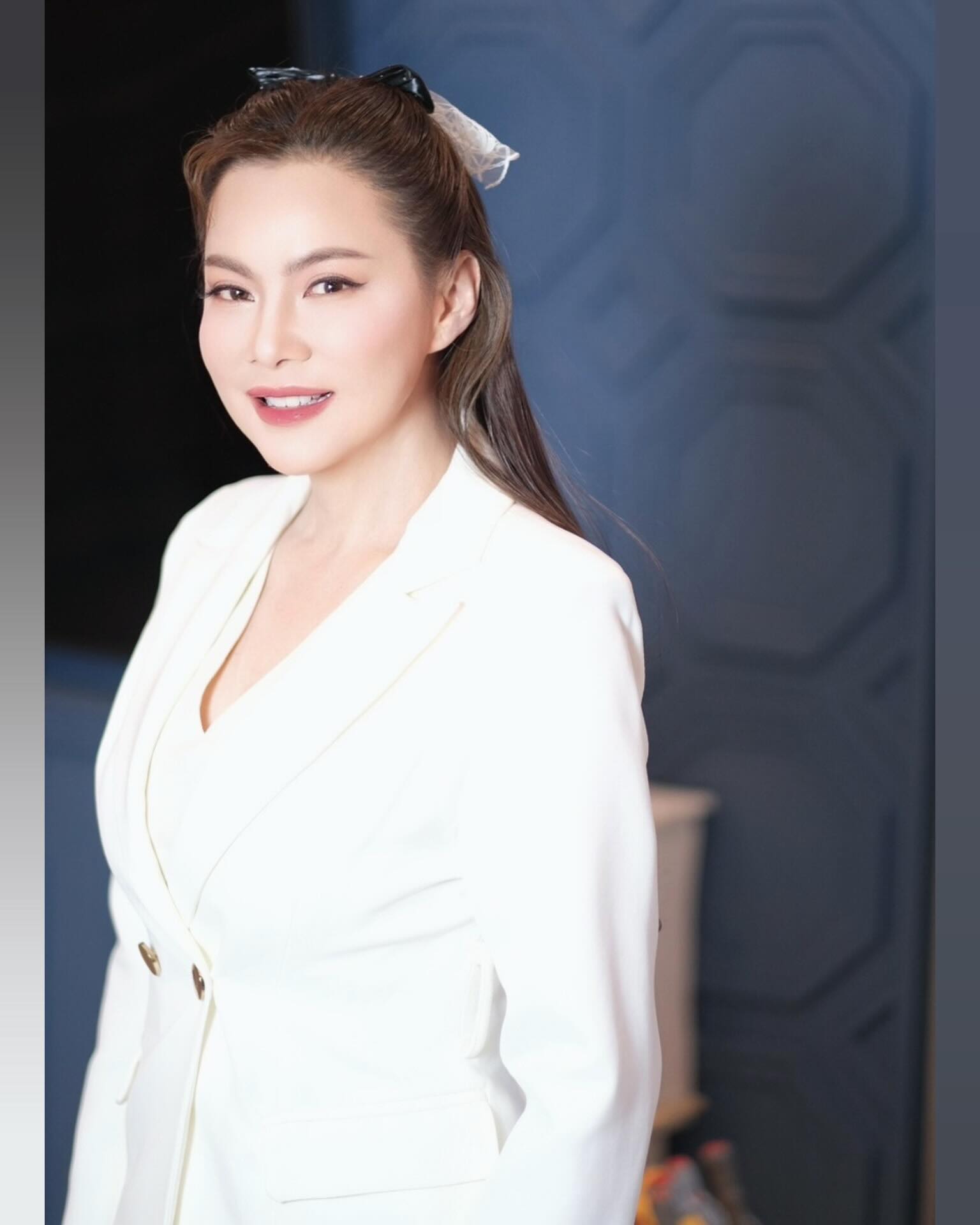 บุ๋ม - ปนัดดา วงศ์ผู้ดี