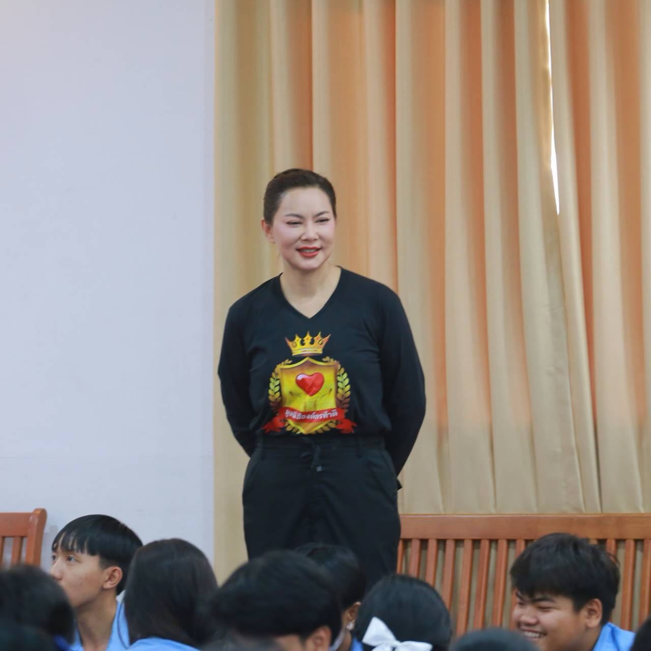 บุ๋ม - ปนัดดา วงศ์ผู้ดี