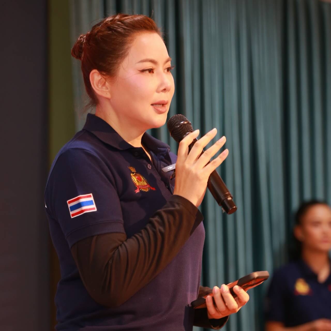 บุ๋ม - ปนัดดา วงศ์ผู้ดี