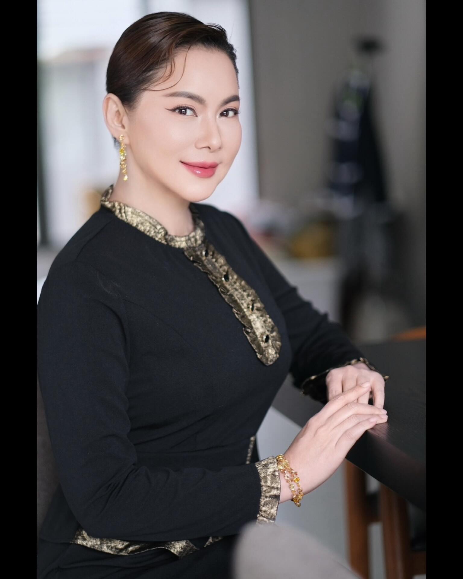 บุ๋ม - ปนัดดา วงศ์ผู้ดี