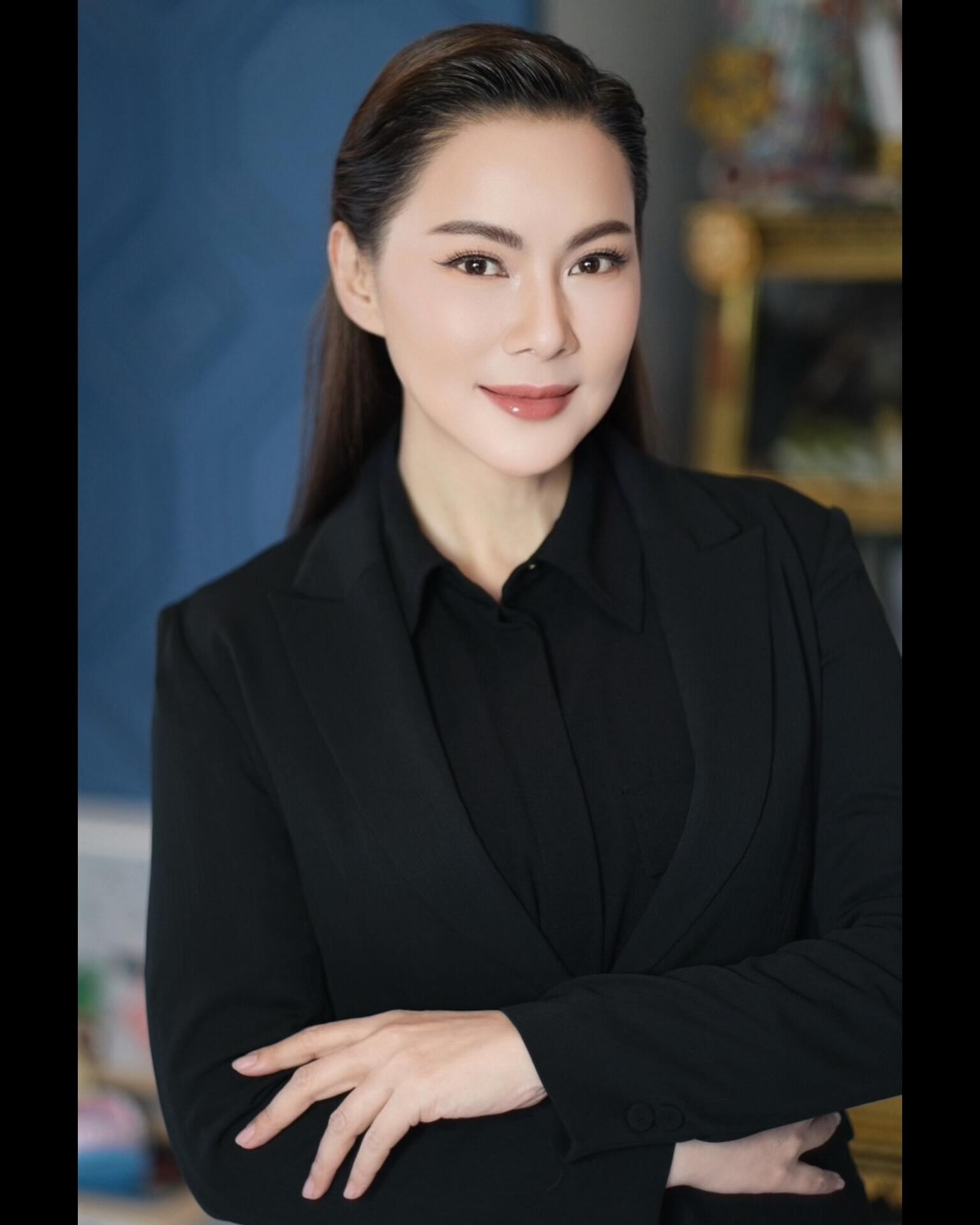 บุ๋ม - ปนัดดา วงศ์ผู้ดี