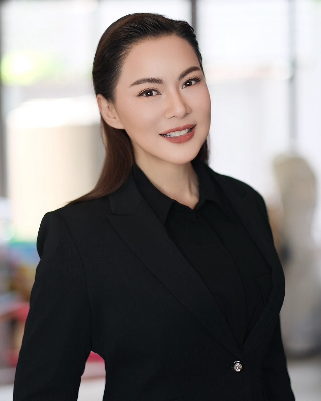 บุ๋ม - ปนัดดา วงศ์ผู้ดี