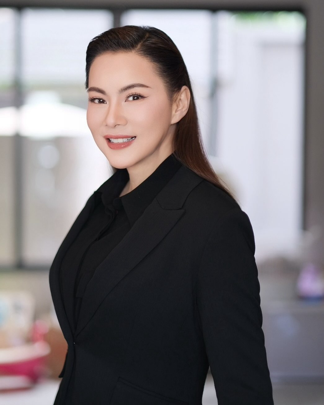 บุ๋ม - ปนัดดา วงศ์ผู้ดี