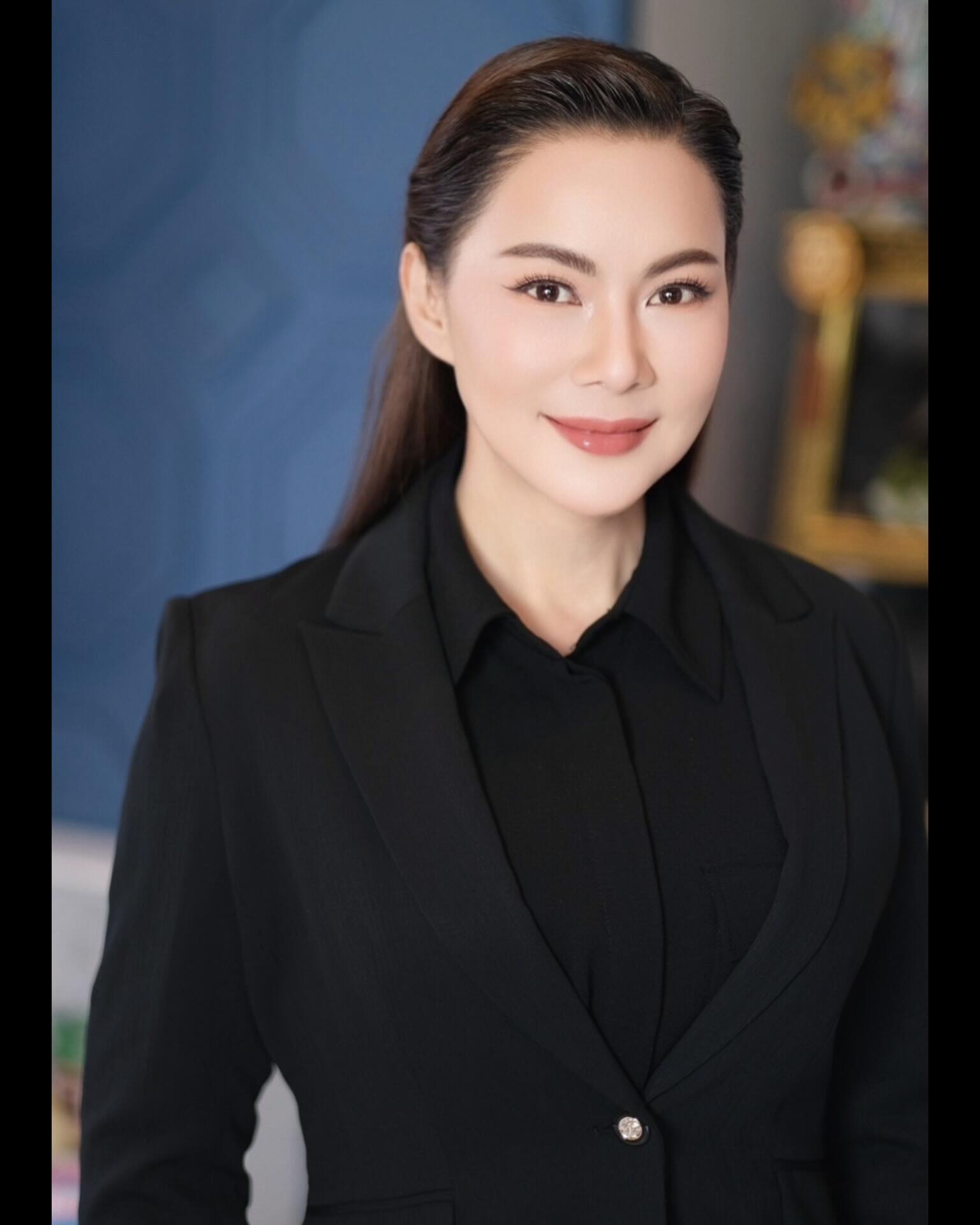 บุ๋ม - ปนัดดา วงศ์ผู้ดี
