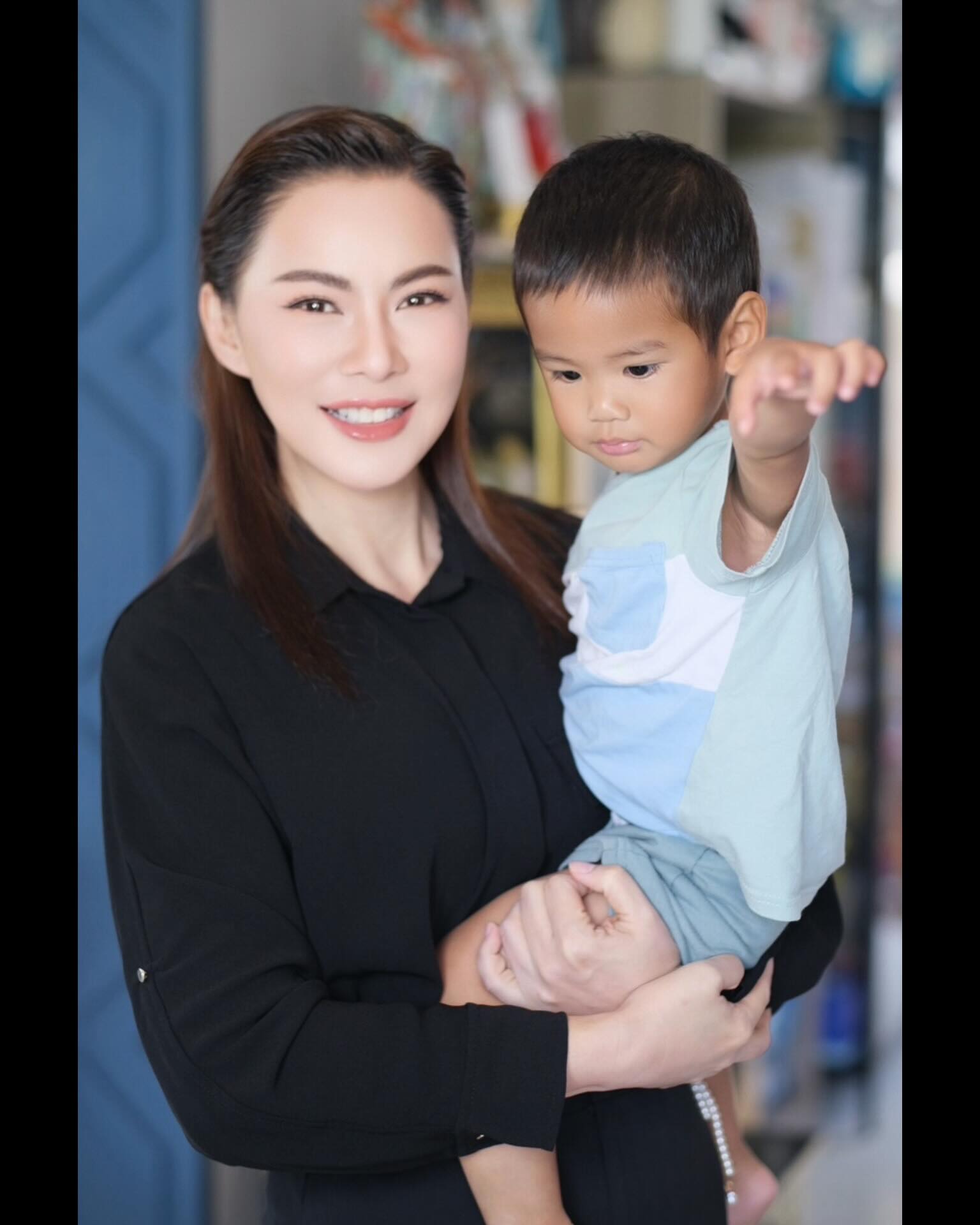 บุ๋ม - ปนัดดา วงศ์ผู้ดี