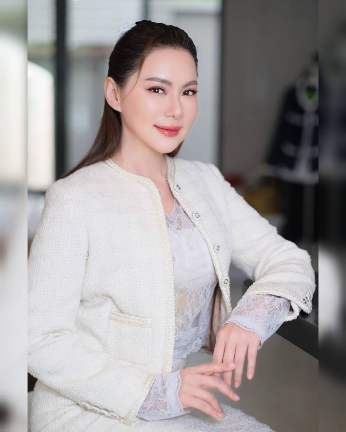 บุ๋ม - ปนัดดา วงศ์ผู้ดี