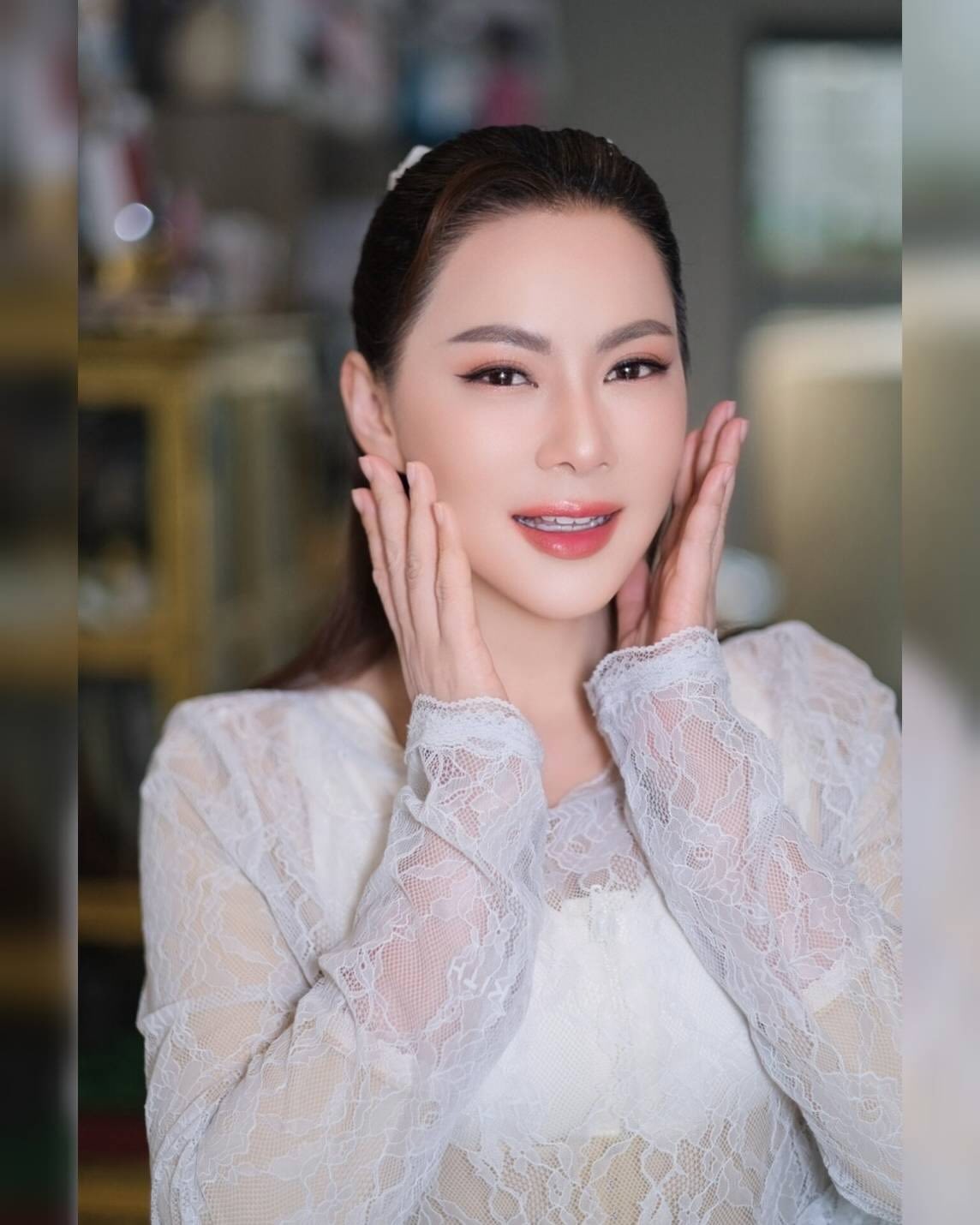 บุ๋ม - ปนัดดา วงศ์ผู้ดี