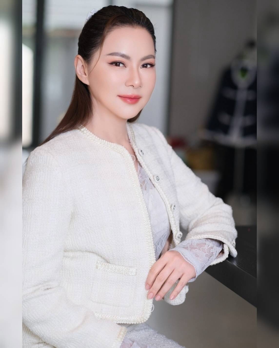บุ๋ม - ปนัดดา วงศ์ผู้ดี