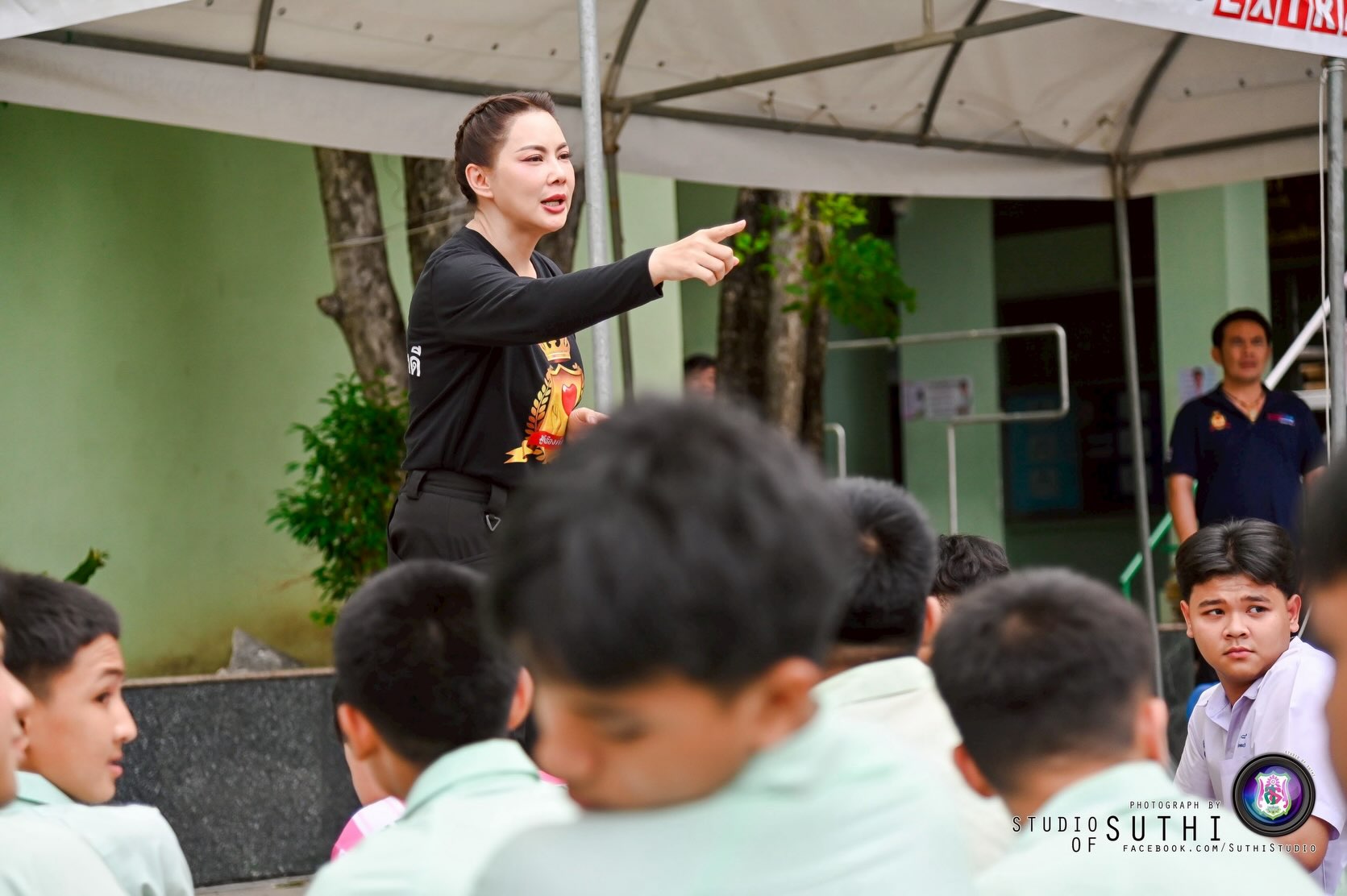 บุ๋ม - ปนัดดา วงศ์ผู้ดี